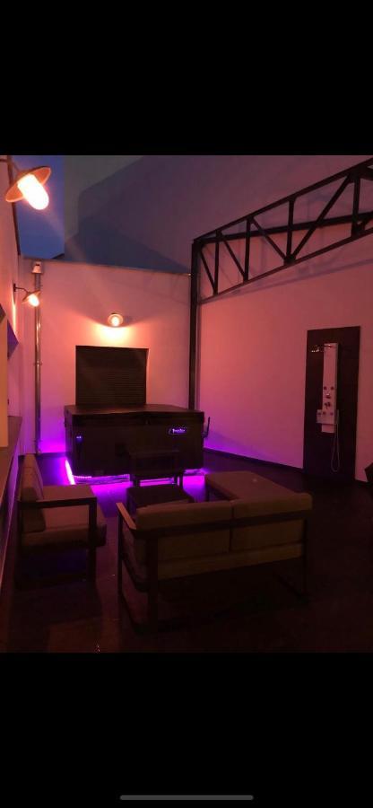 Loft Spa Reims-Fr 250M2 Privatifs, Piscine Interieure Chauffee, Spa Et Parking Dış mekan fotoğraf