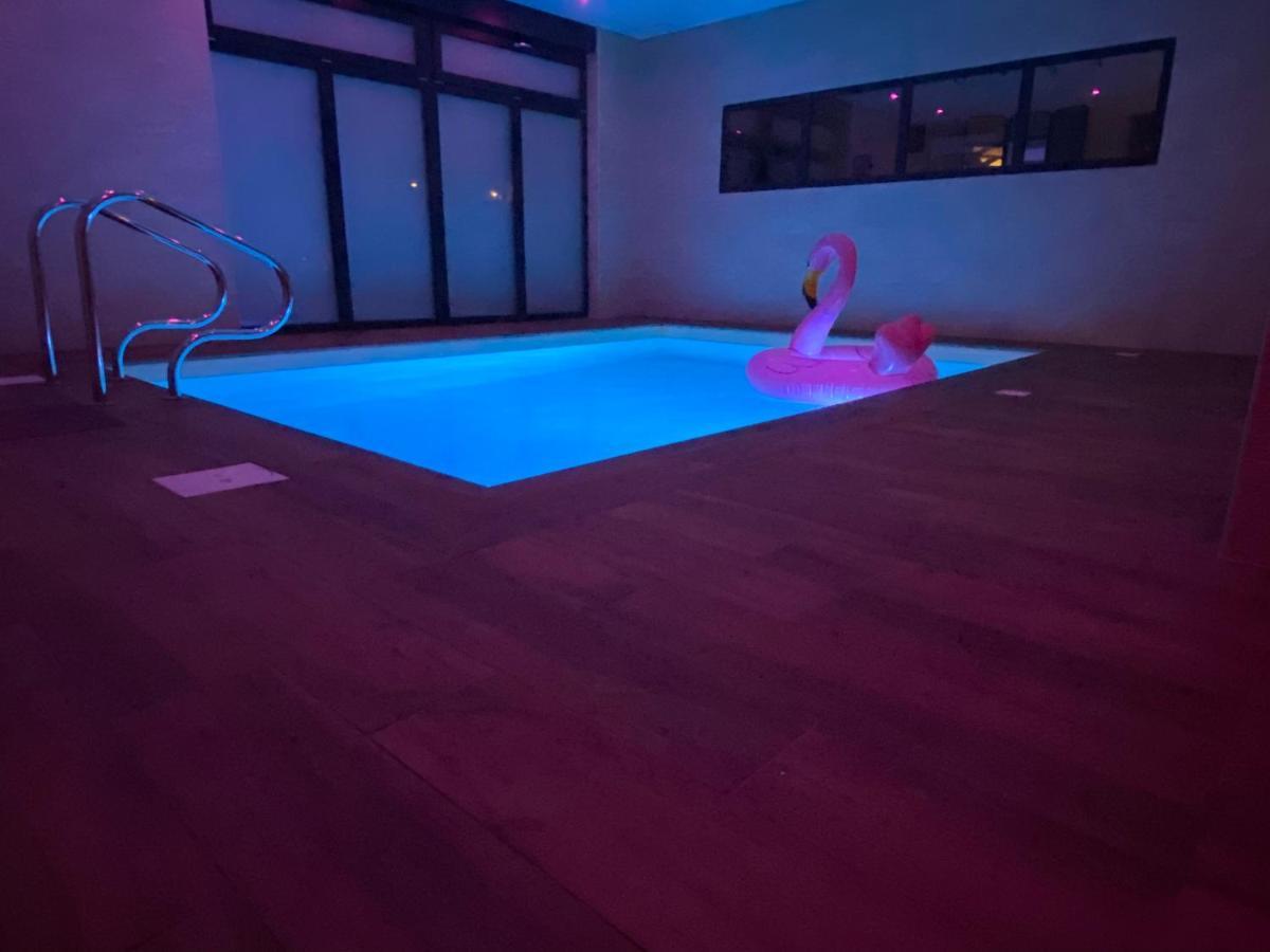 Loft Spa Reims-Fr 250M2 Privatifs, Piscine Interieure Chauffee, Spa Et Parking Dış mekan fotoğraf