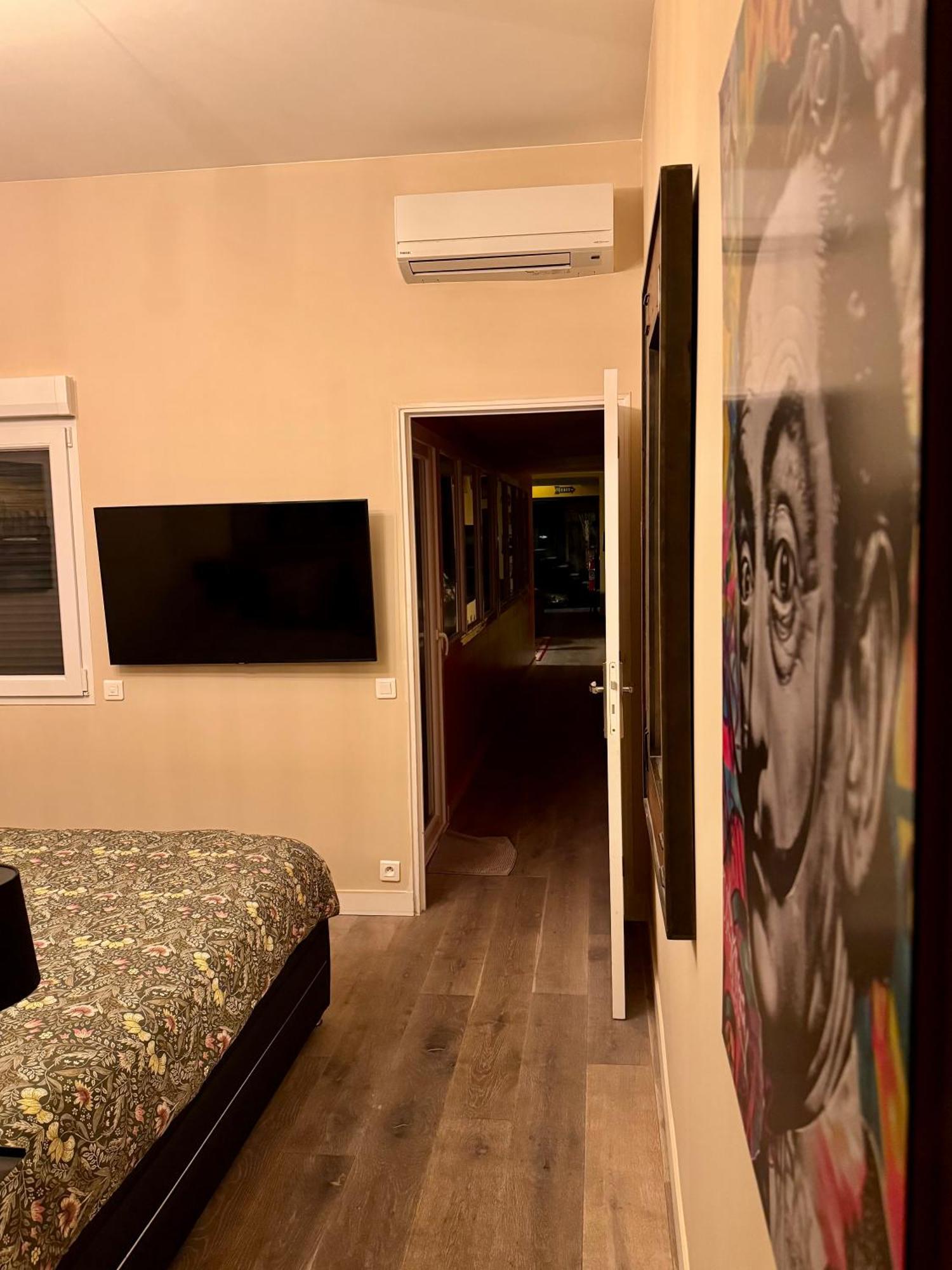 Loft Spa Reims-Fr 250M2 Privatifs, Piscine Interieure Chauffee, Spa Et Parking Dış mekan fotoğraf